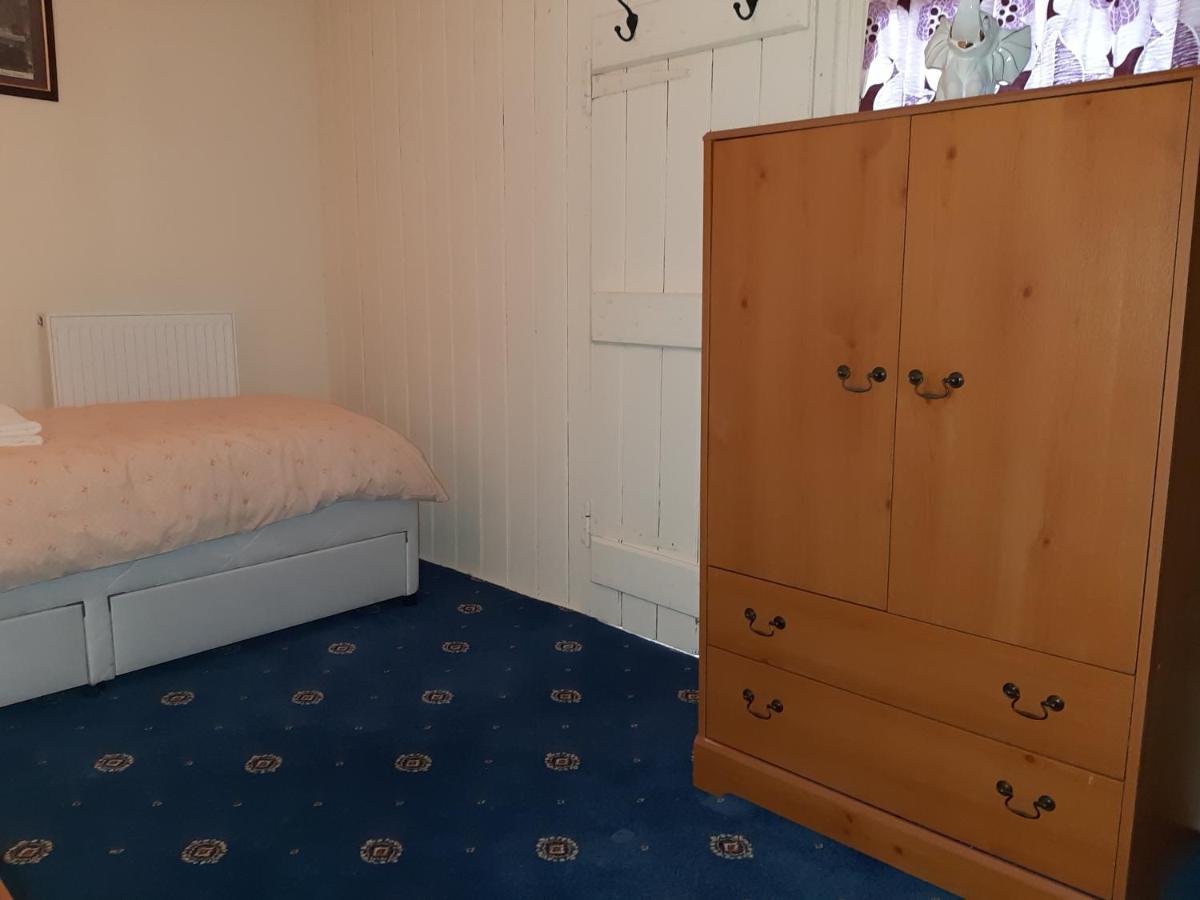 Phoenix Nights Guest House Barrow-in-Furness Εξωτερικό φωτογραφία