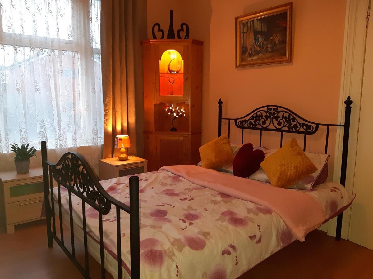 Phoenix Nights Guest House Barrow-in-Furness Εξωτερικό φωτογραφία